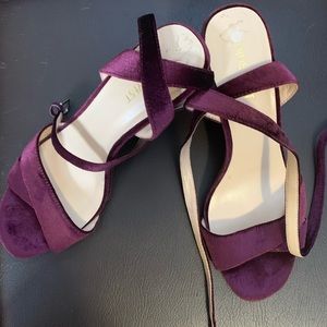Velvet like wedges